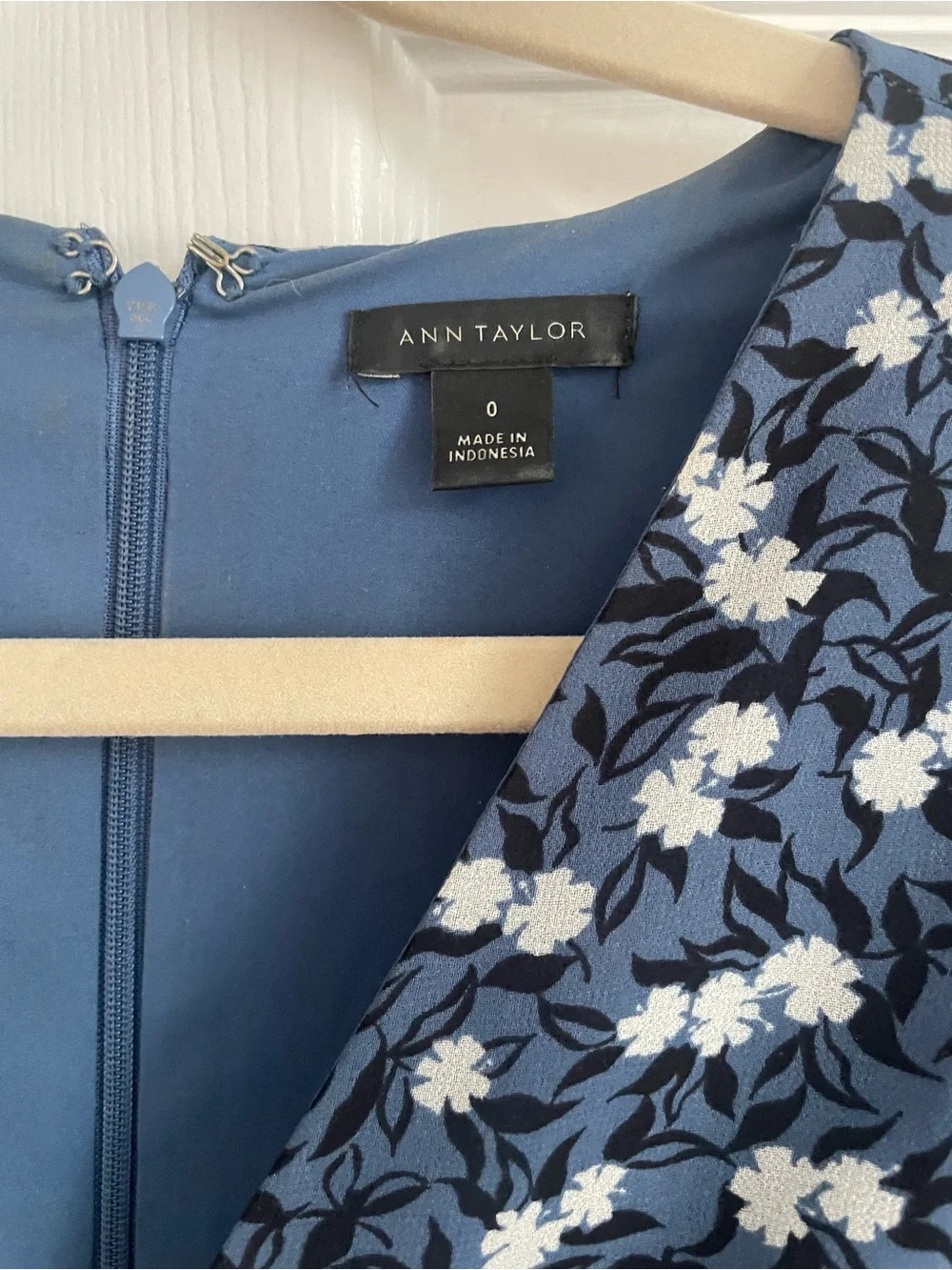 Ann Taylor Navy Floral Midi Wrap Long Sleeve Dress SZ 0